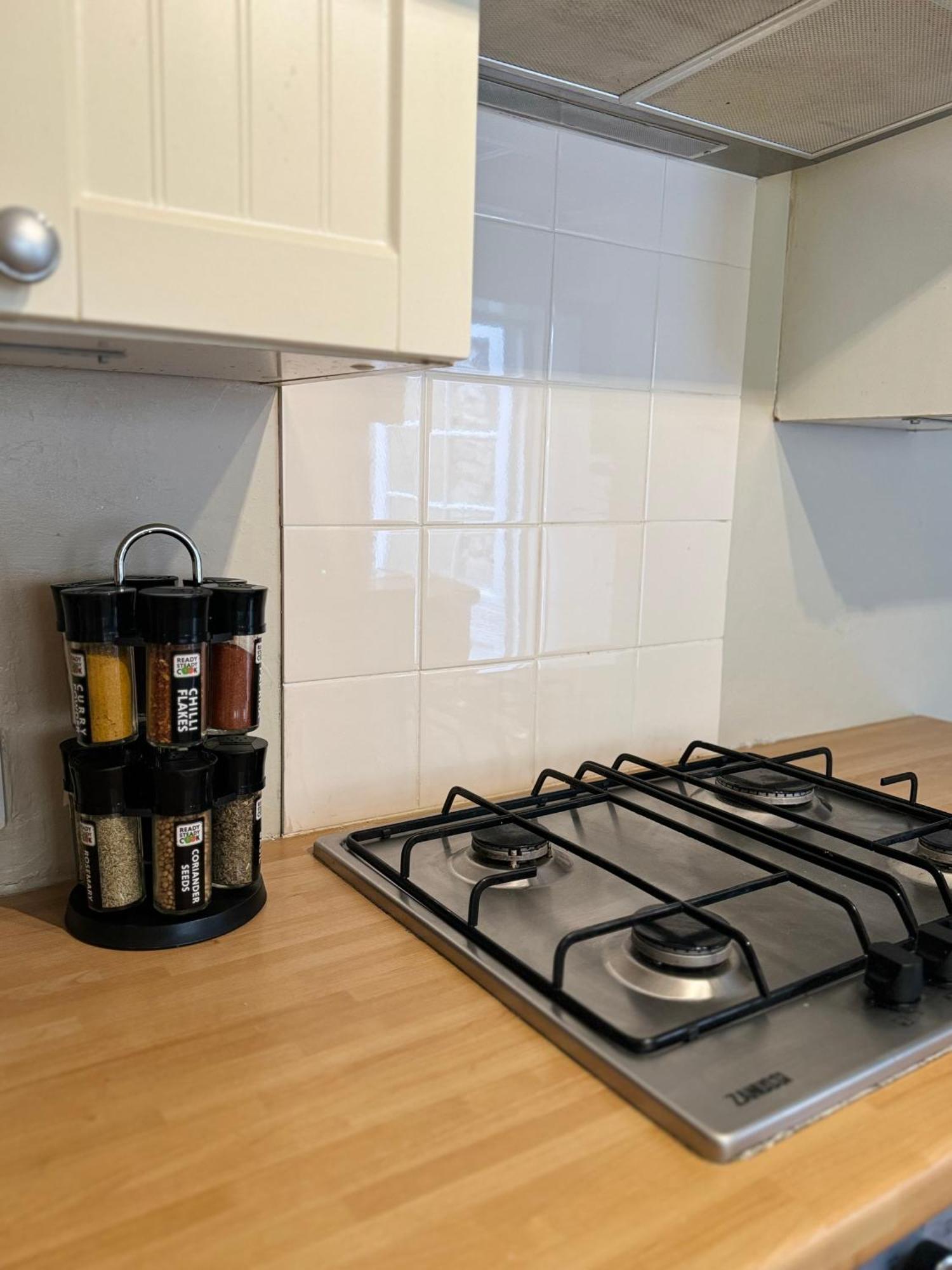 Beautiful Townhouse Next To Royal Victoria Park And Botanical Gardens Within Easy Walking Distance To Bath City Centre Ngoại thất bức ảnh