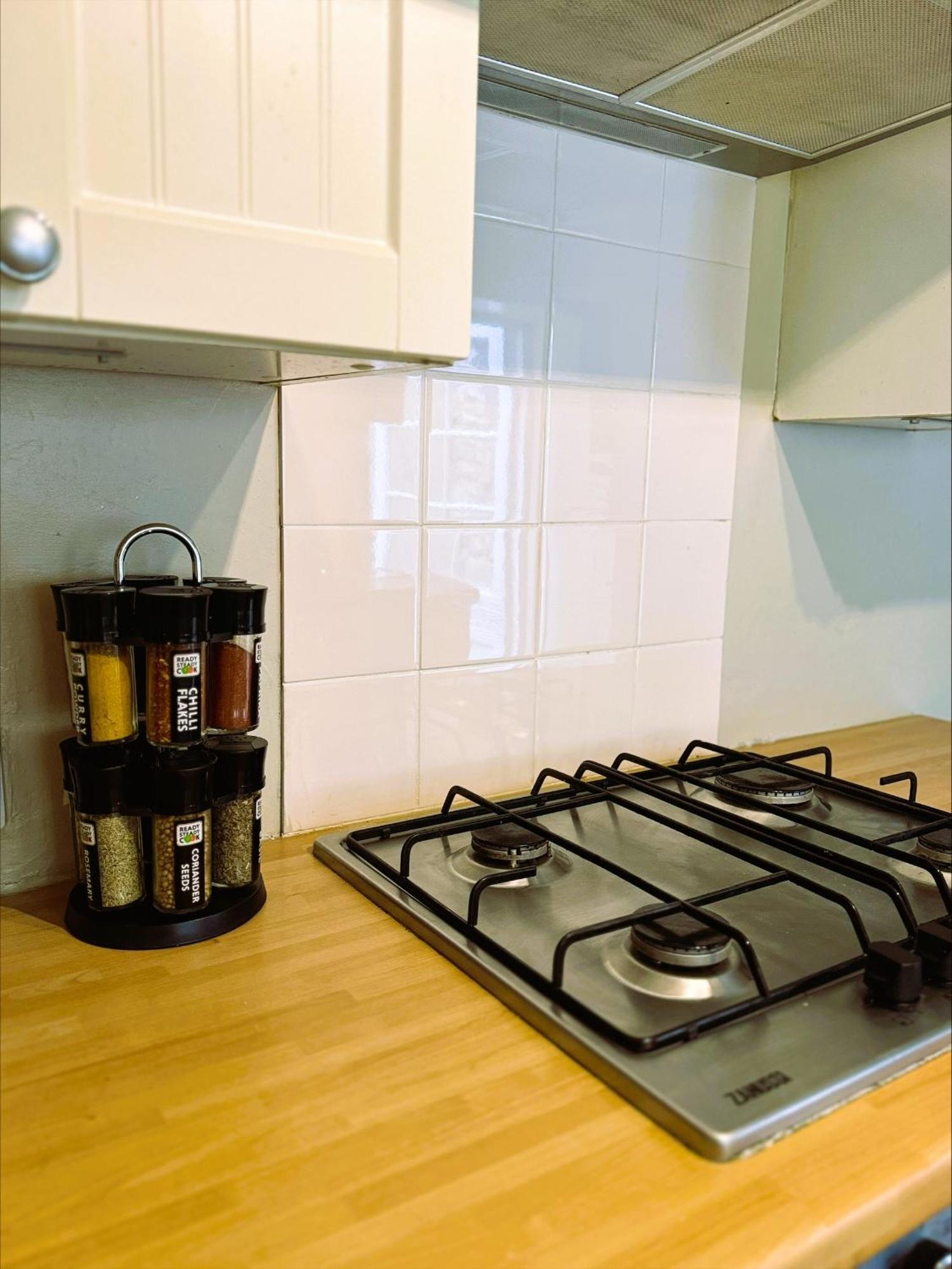 Beautiful Townhouse Next To Royal Victoria Park And Botanical Gardens Within Easy Walking Distance To Bath City Centre Ngoại thất bức ảnh